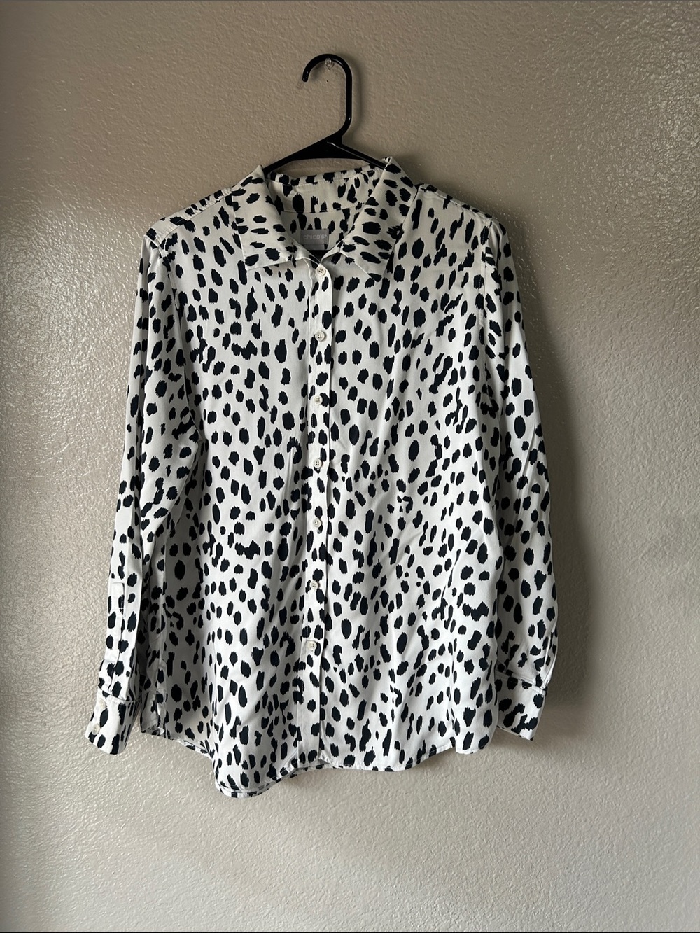 Chico's Black White Spot Animal Print Blouse Button Down Sz L Boho Summer TC0078